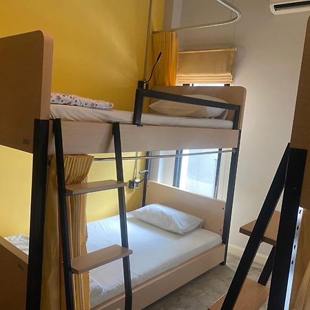 Bed@Town Hostel Bangkok Exterior photo