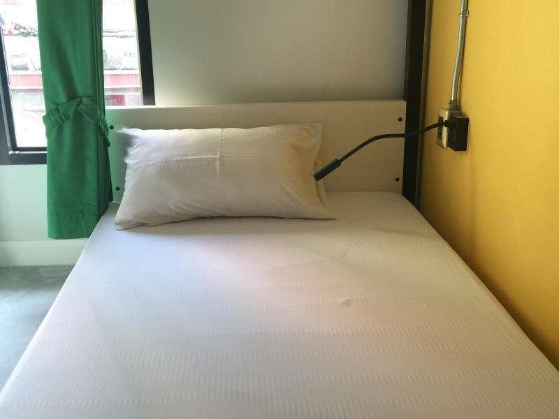 Bed@Town Hostel Bangkok Exterior photo